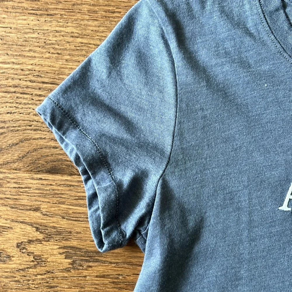 Abercrombie and Fitch Blue Shirt. - Picture 3 of 6